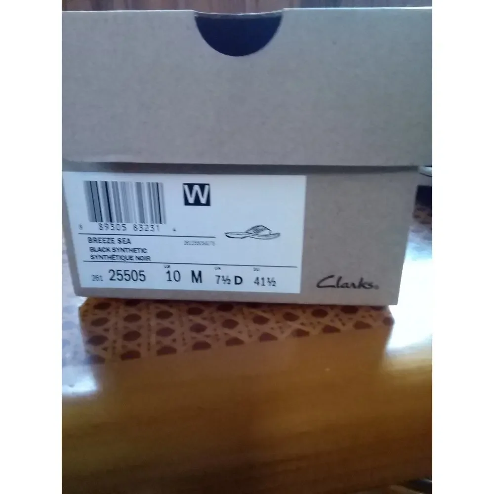 NIB Clarks Cloudsteppers 10M Breeze Sea Black Synthetic CushionSoft Flipflops